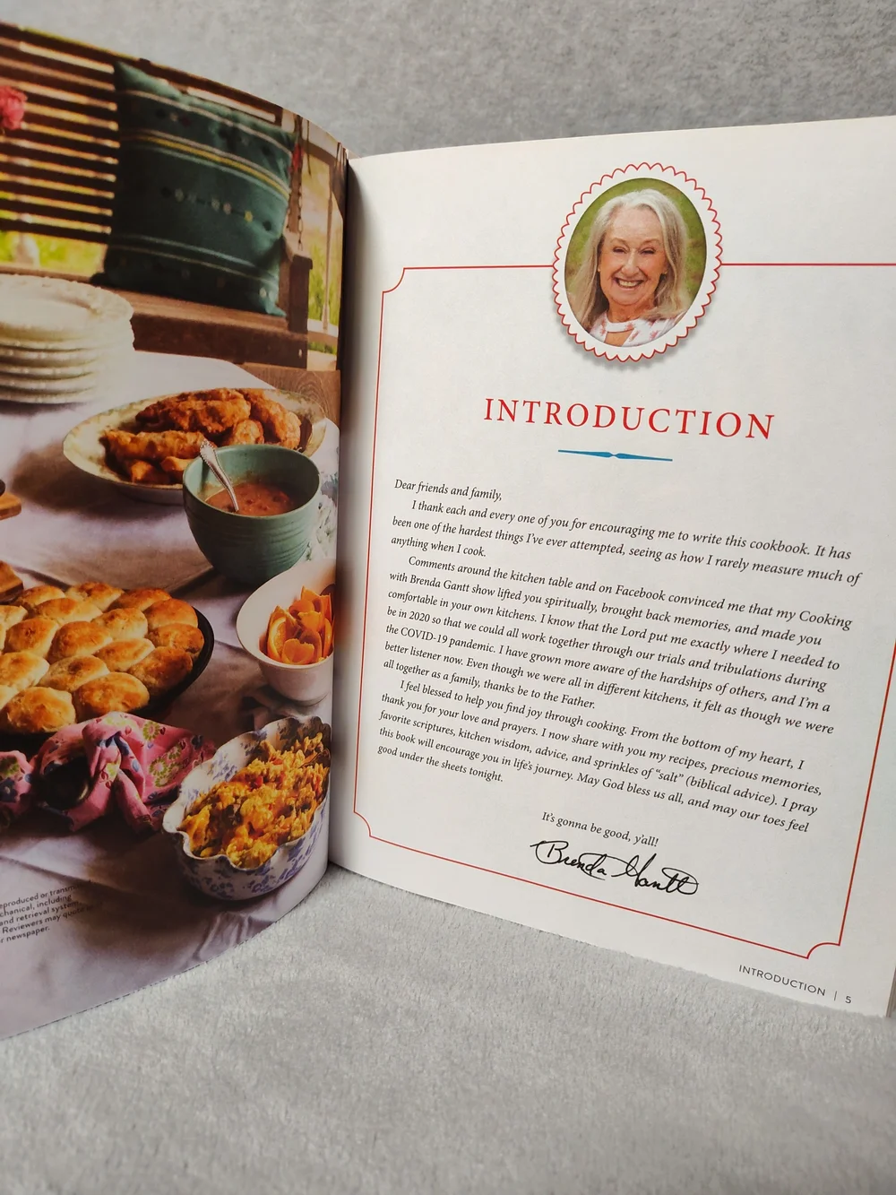 BRENDA GANNT — It's Gonna Be Good Y'all Cookbook (Red, White, Blue)